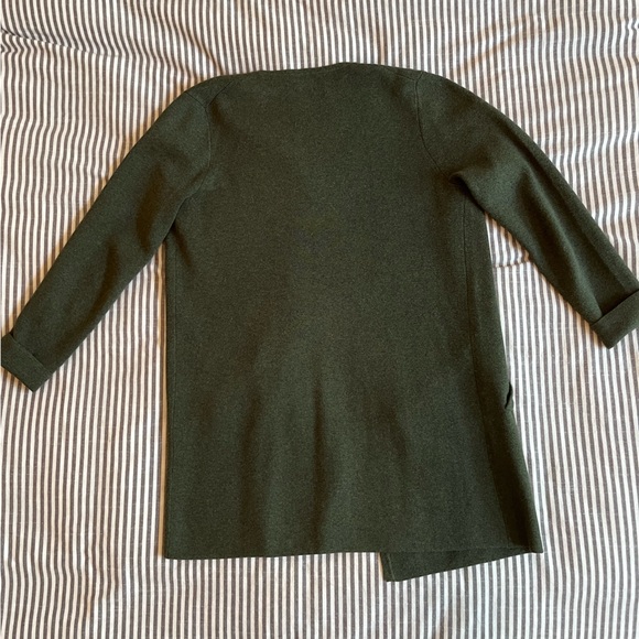 green J.CREW cardigan - Picture 3 of 8